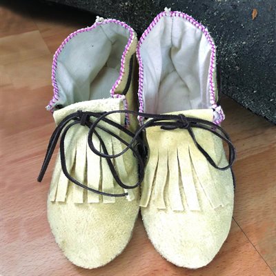 NST Wrap Moccasins - No Beads Ladies Size 6.5